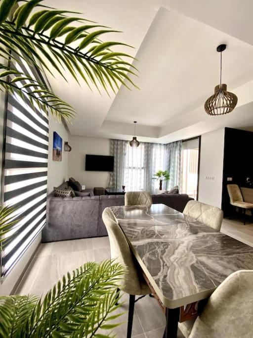 Luxurious Golf & Sea View Beach Apartment With Pool Access - Tamourrit, Taghazout Bay ภายนอก รูปภาพ